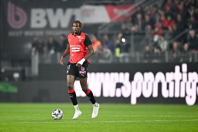 队报：雷恩想在今夏以此前卖掉杜埃、多库时的价格出售雅凯